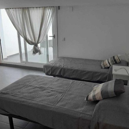 Apartament Roses Casc Antic Sl Avda Rodhe Zewnętrze zdjęcie