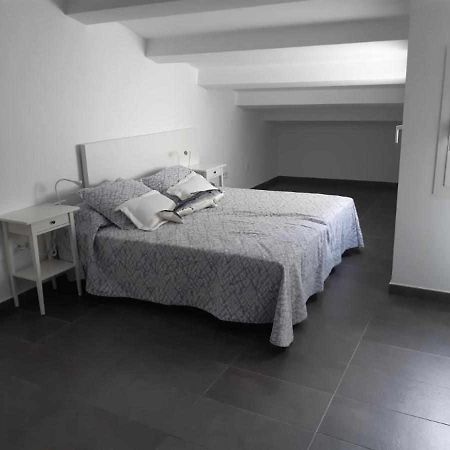 Apartament Roses Casc Antic Sl Avda Rodhe Zewnętrze zdjęcie