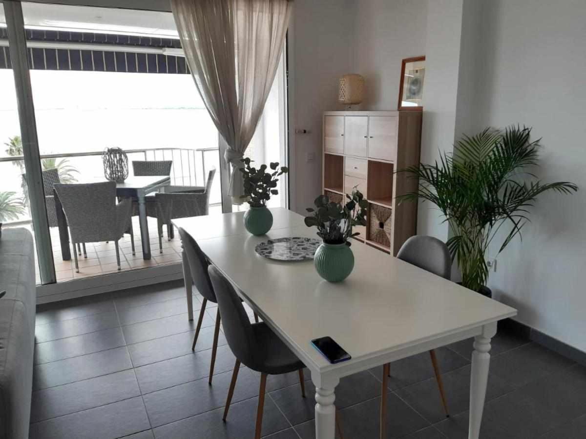 Apartament Roses Casc Antic Sl Avda Rodhe Zewnętrze zdjęcie